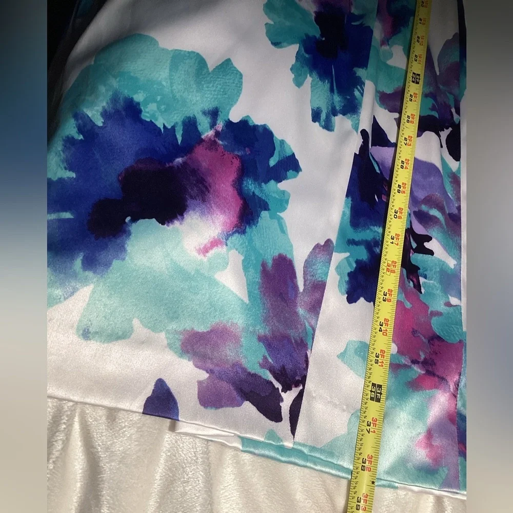 Tahari White and Green Patterned Dress - Picture 11 of 14